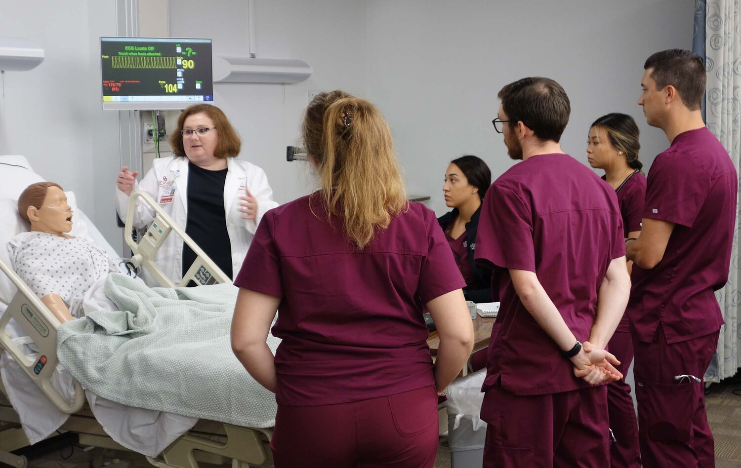 nursing-students-training-bedside-by-travis-caperton-T.jpg