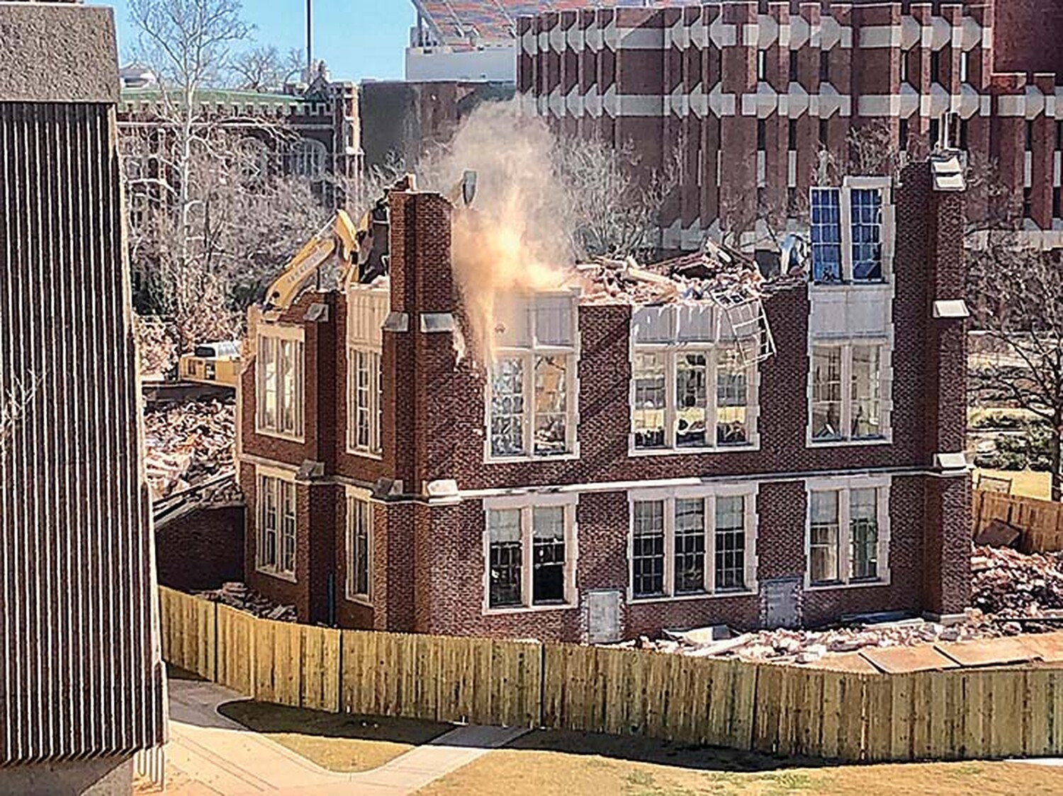 stem-bldg-Sutton-almost-down-23-by-bill-edwards-ou-marketing-and-communic.jpg